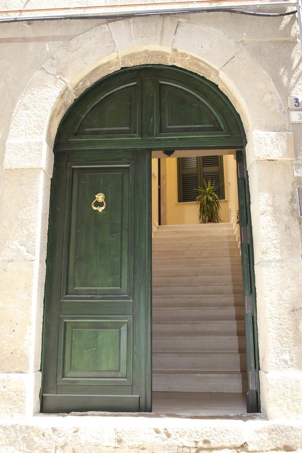 Il Portico Dei Normanni Bed & Breakfast Бутера Екстериор снимка