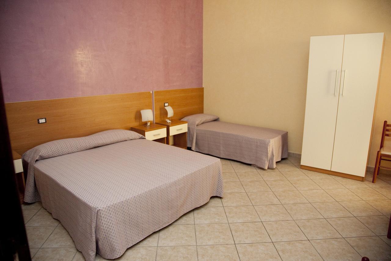 Il Portico Dei Normanni Bed & Breakfast Бутера Екстериор снимка