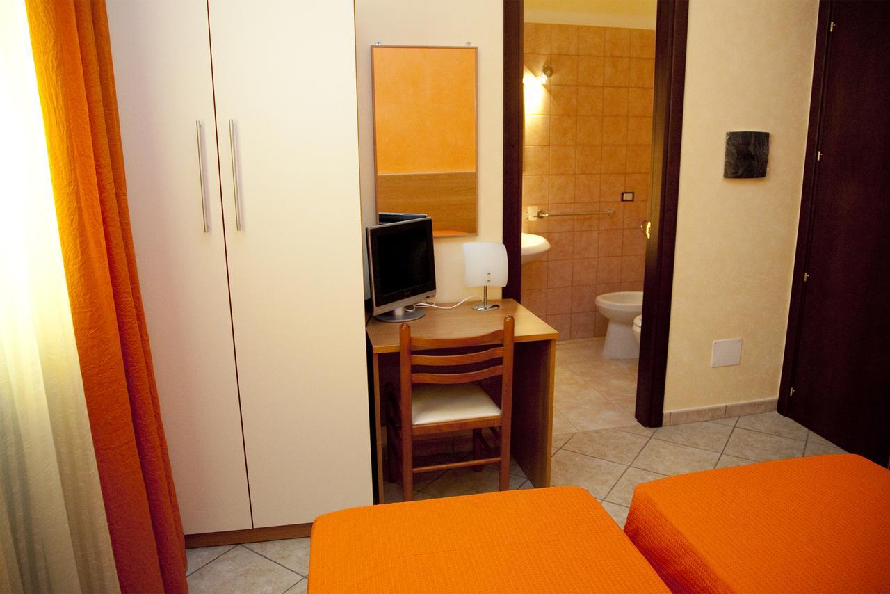 Il Portico Dei Normanni Bed & Breakfast Бутера Екстериор снимка
